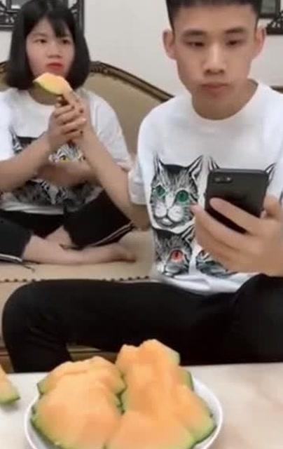 吃瓜老头掉牙,揭秘老年生活新现象